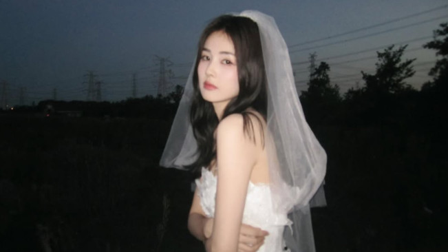 Aktris cantik China, Bai Lu. [Instagram]